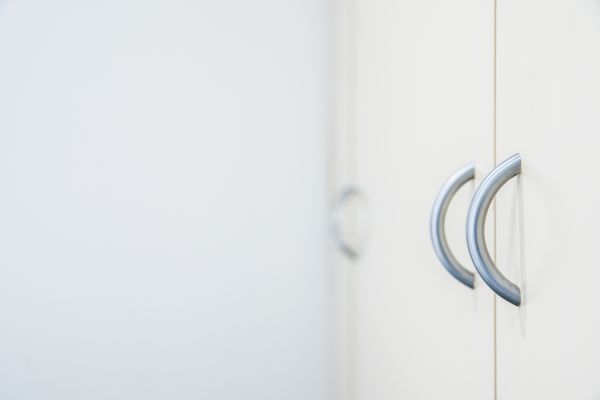 Cabinet Handle Replacement in Fulshear